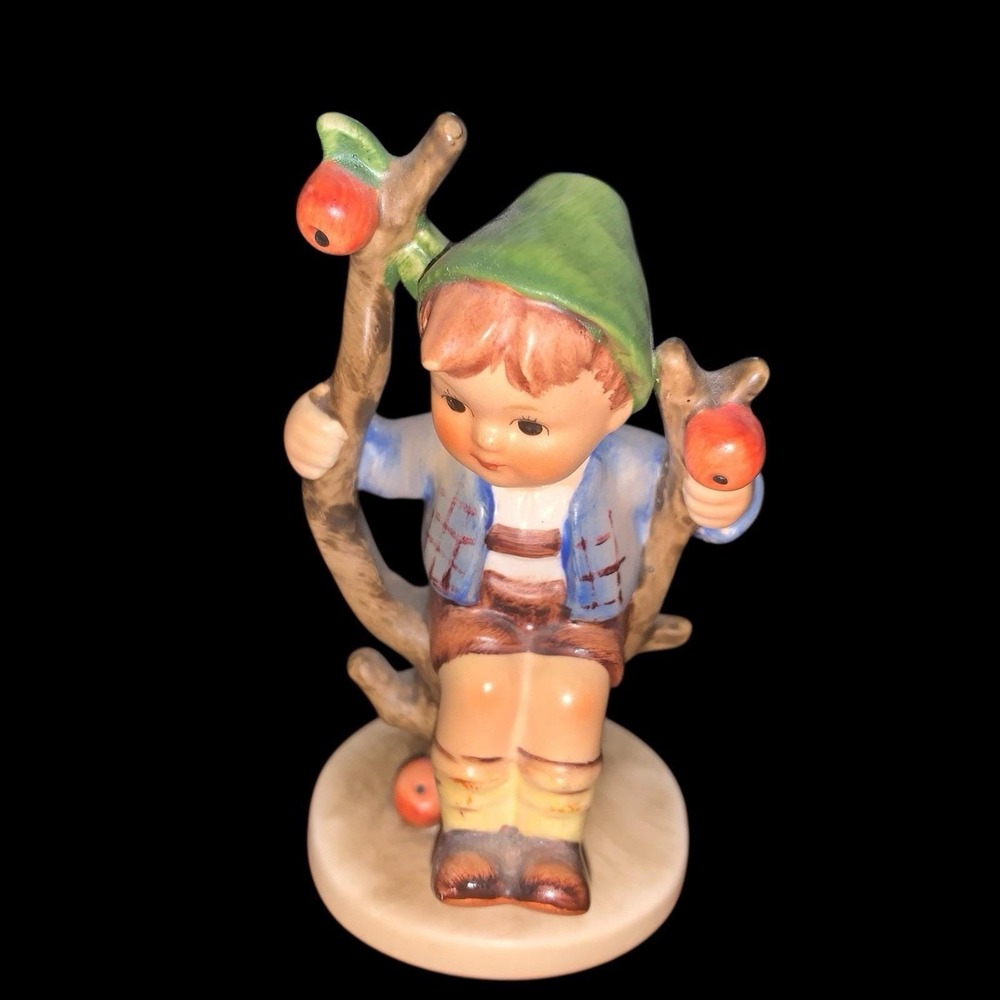 Hummel Apple Tree Boy Model No. 142 3/0 Full Bee  Vintage 4"